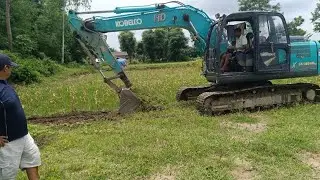 Kobelco 140 Excavator Levels Rice Field Perfectly | Precision Farming with Heavy Equipment.kobelco