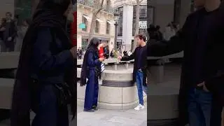 Dear surprise 🥀 #love #girls #paris #fan #prank #parisians #fun #funnyprank #funny #travel