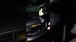 На солнечной стороне падает мой видеорегистратор с присоски!