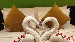 Stop Folding Your Towels! Do THIS Instead 🤯#TowelArt