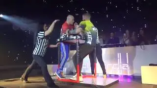 Bogdan Ivakhnenko vs Piotr Bartosiewicz