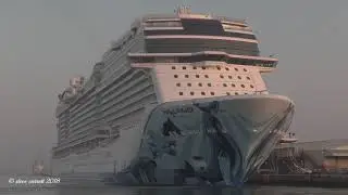 Norwegian Bliss 2018 build arrives at Southampton from Bremerhaven early morning 21/04/18