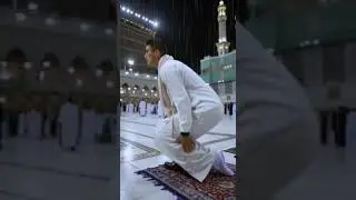 The beautiful scene of Ronaldo's worship of God in Mecca ــــ♡ــــ