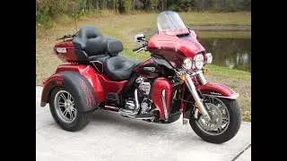 2018 HARLEY ULTRA TRI GLIDE 2 TONE ONLY 11K MILES LIKE NEW CONDITION FULLY SERVICED NO BS FEES!