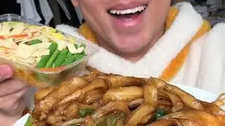 今天吃个炒面，配个小凉菜，祝大家身体倍儿棒，吃嘛嘛香 #农家饭菜就是香 #家乡味道就是好 #普通的饭菜都是家的味道 #舌尖上的味道 #家常便饭吃得香