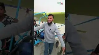 Сын фермера Джулхас хочет построить в своей мастерской самолет и продать его на внутреннем рынке.