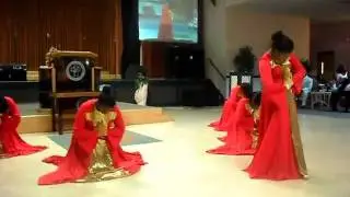HCCC YOUTH praise dance (something happens)