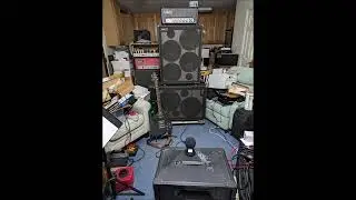 Time to try out the SUNN Pillar Of DOOM speaker rig with the Laney LA-STUDIO amp