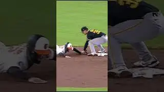 Henry Davis makes an impressive throw on a tough pitch with a RHH in the box.