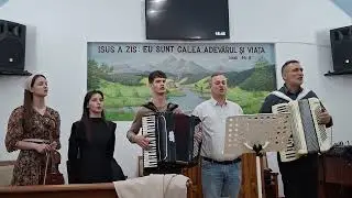Ilie Puha și familia Mesarosi cântă 
