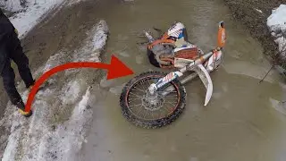 Jedź z przygodami na śniegu 🤪 #ktm #snow #shrmotors #fun #motofail