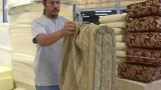 MAQUINA PARA COMPRIMIR COJINES SOLIDOS (COJINERA)