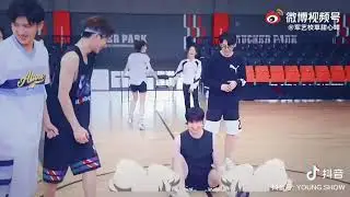 Yang Yang playing Basketball || cute and funny moments 💕💕💕