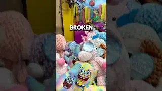 Broken claw machine 🕹️💔🧸 #shorts #gaming #mmhm