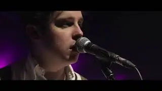 Holding Me Back performed by Grooveline | Scottish Pop & Rock Band