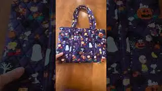 New Peanuts Halloween 2025 outlet Vera Bradley Heritage Small Vera Tote in Indigo. $50 Retail. 