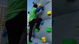 Come and experience the inflatable climbing wall #funtime #climbing #climbingwall #inflatable