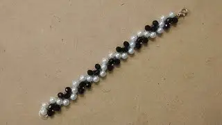Diy black and white beats bracelet ✨🌸🌸✨#easy bracelet idea 💡