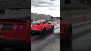 Boss 302 vs 392 Hemi Challenger #shorts