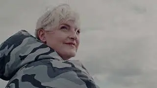 Bl&uacute;ir&iacute;n&iacute;: Sophie White