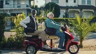 Watch June Squibb, 94, ram the late Richard Roundtree with a motorized scooter in Thelma clip#news
