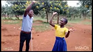 TAZAMA TEACHER YUFRESH AKIWABURUDISHA WANAFUNZI WAKE KWA MAIGIZO YA KIMASOMO NDANI YAKE..🤣🤣🙌🙌