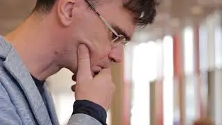 Schaaksimultaan met Loek van Wely