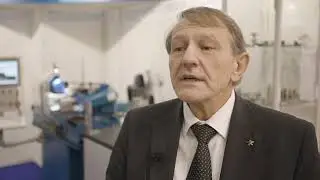 Br&uacute;siace centrum Mikronex s robotom