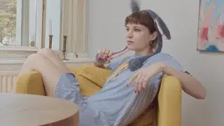 Alexandra Feusi - Hello Sunday (Official Video)