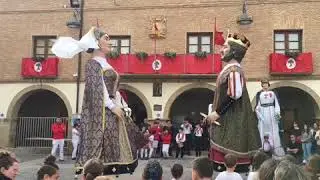 Presentación nuevos gigantes de Larraga