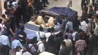 Shahrukh's Super Grand Entry at IIPM Campus! Full version!
