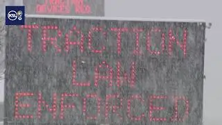 Сильные снегопады создают высокую лавинную опасность в труднодоступных районах.