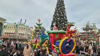 Disneyland paris - Christmas parade - Static Shot
