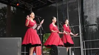 Don't Sit Under The Apple Tree - The Swingtime Starlets