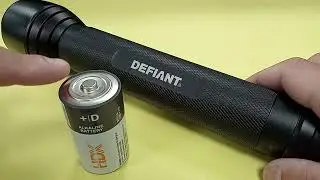 3D-cell Defiant LED flashlight review.