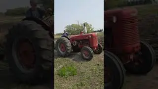 WD9 International tractor