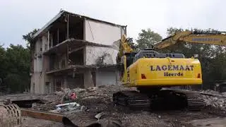 Komatsu PC 390-11 HRD demolition excavator - Lagemaat Sloopwerken