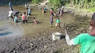 #TRADITIONAL POND FISHING...CATCHING A LOT OF FISH...