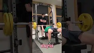 Training chest day!!!Bench press 80kg*28!#training #motivation #benchpress #chest #gym  #shorts