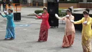 Indonesian Dance - Mid-Autumn Asian Festival 2010