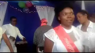 The Great king performs Zita Rake live. The Chain Doctor Entertainment