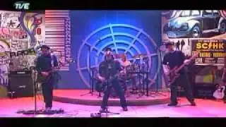 HOOKERS & BUMS - SIMON CHAINSAW (TV PERFORMANCE)