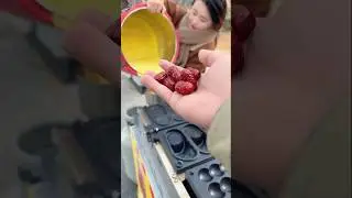The girl made a delicious cake of red juicy dates.🤤💓#sorts #viral