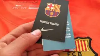 FC Barcelona 12/13 away LS jersey with Club World Cup patch Review