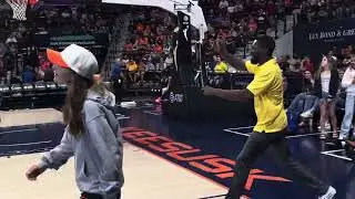 Usher Dancing At Connecticut Suns Game