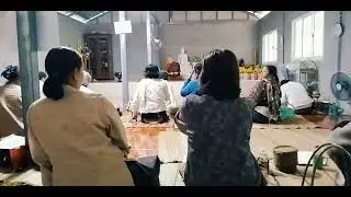 ถวายข้าวพระพุทธไหว้พระรับศีล ถวายสังฆทานอุทิศ ทำวัตรเช้า ถวายภัตตาหารพร้อมปัจจัย เเรม15 ค่ำเดือน 2 