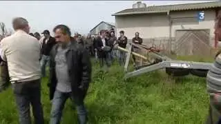Vente aux enchères de matériel agricole à la suite de la faillite d'un éleveur de lapins