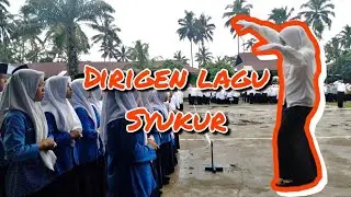 Dirigen Lagu Syukur. Paduan Suara penuh Khitmat Menyentuh Perasaan.