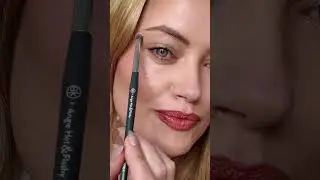Cosmetics #stilacosmetics #kitteneyeshadow #stilakitten #eyeshadow #tiktokshopcreatorpicks