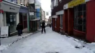 Skiing down Folkestones Old High street